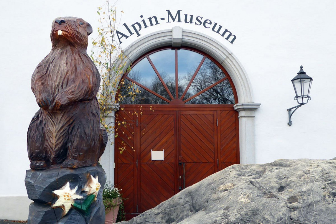Eingang Algpin-Museum